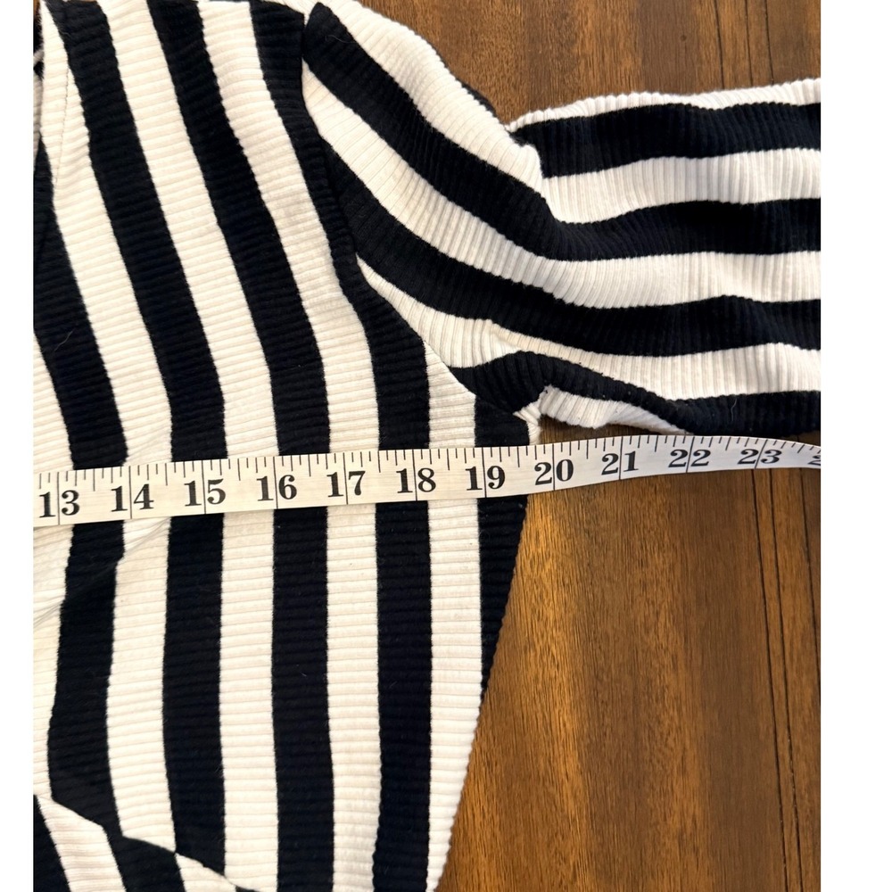 Lea & Viola Black White Striped Wide Leg Jumpsuit Twist Front V Neck Size Large - Picture 10 of 13